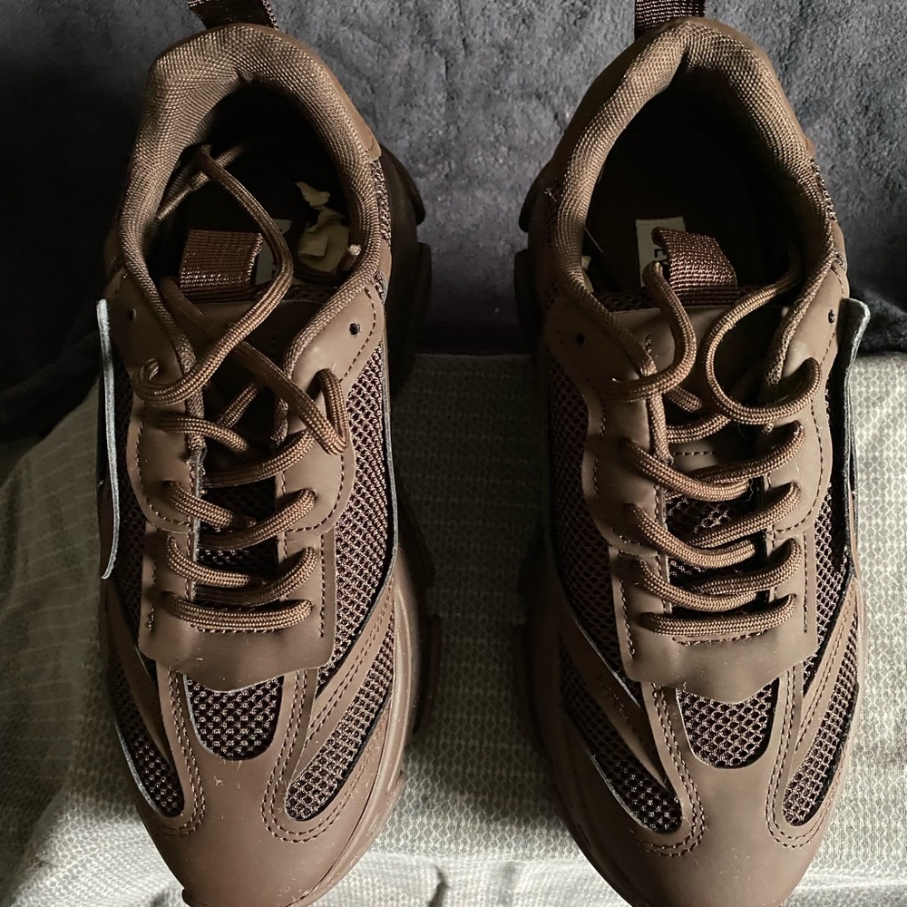 Steve Madden dark brown sneakers; Size 8.5